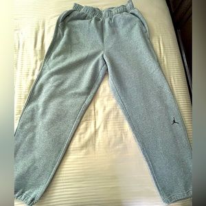 Vintage Jordan gray fleece sweat pants. Wanted to show inside condition.